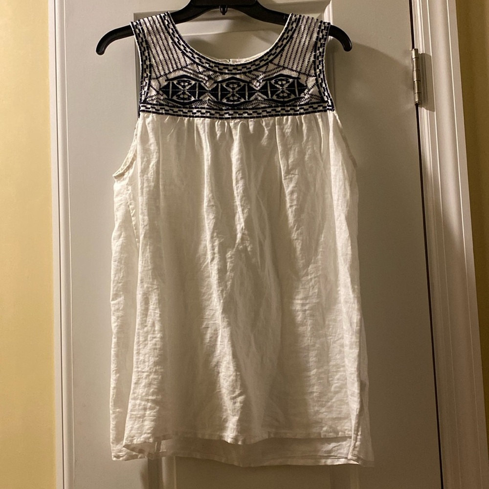 Artisan NY Embroidered 💯 Linen Camisole Never Used